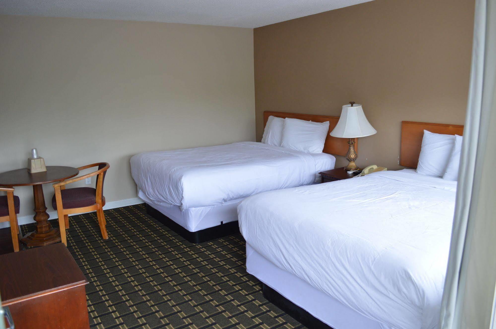 Nashoba Valley Inn & Suites Ayer 외부 사진